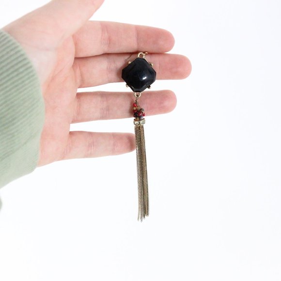 *Black Gemstone & Gold Dangling Tassel Earrings - Picture 1 of 2